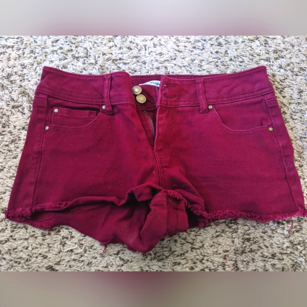 Refuge "Distressed" Red Shorts - size 6